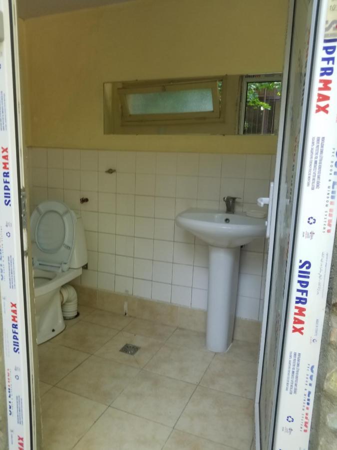 Appartement Уиут Ниниа Сад à Tbilissi Extérieur photo